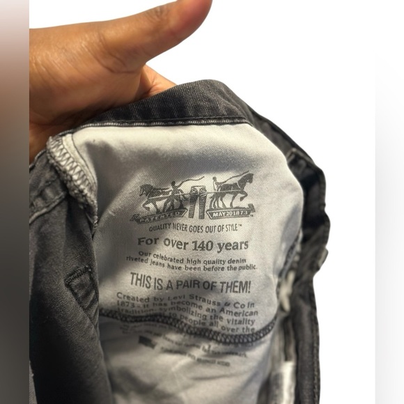 Levi’s Men's  charcoal Jeans - Picture 6 of 8